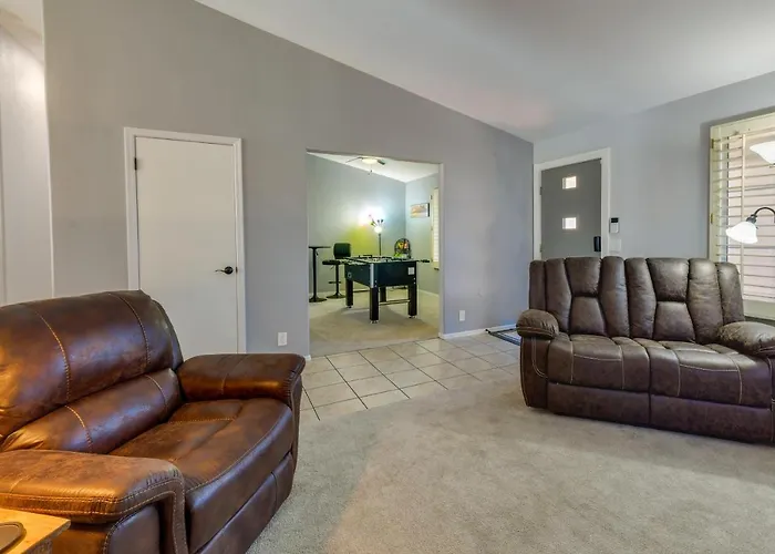 Holiday home Near Hiking And Golfing With Pool And Patio Mesa