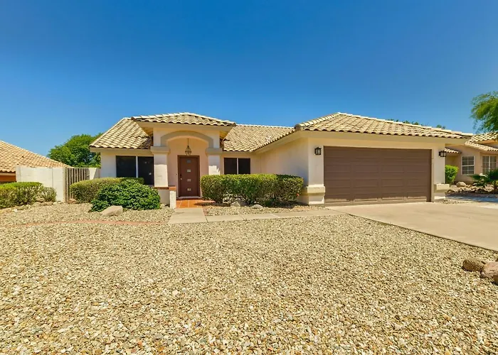 Near Hiking And Golfing With Pool And Patio Mesa