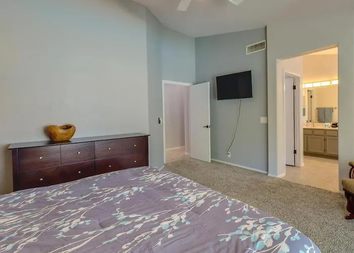 Near Hiking And Golfing With Pool And Patio Holiday home