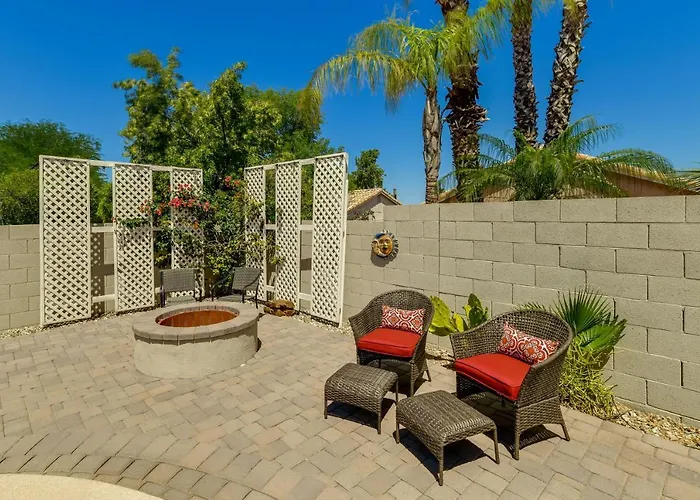 Holiday home Near Hiking And Golfing With Pool And Patio